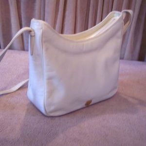 WOMEN'S WHITE ANNE KLEIN LEATHER PURSE
